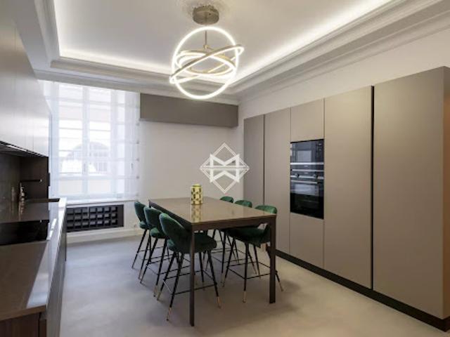 Vente Appartement 4 pièces 131.22 m2 Nice