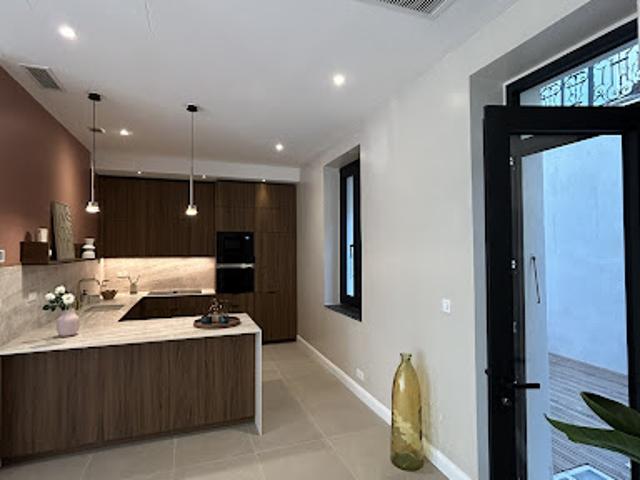 Vente Appartement 4 pièces 131 m2 Marseille 6ème