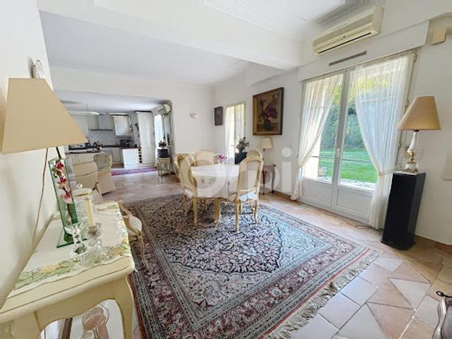 Vente Appartement 4 pièces 133.65 m2 Antibes