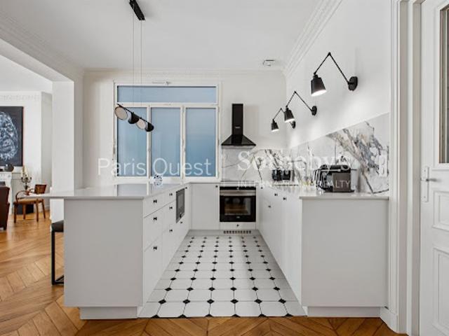 Vente Appartement 4 pièces 133.3 m2 Paris 16ème