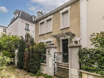 Vente Maison 4 pièces 133.28 m2 Paris 16ème