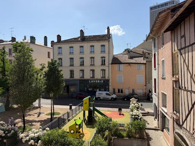 Vente Appartement 4 pièces 133 m2 Macon