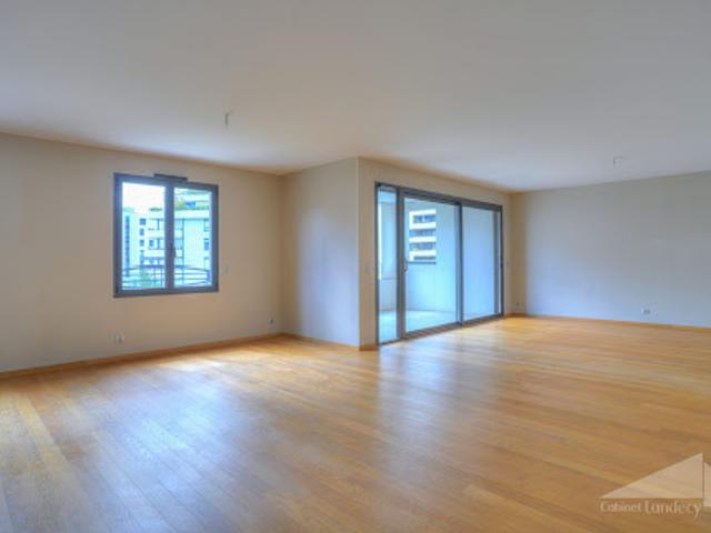 Vente Appartement 4 pièces 133 m2 Saint Genis Pouilly