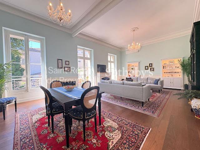 Vente Appartement 4 pièces 134.4 m2 Avignon