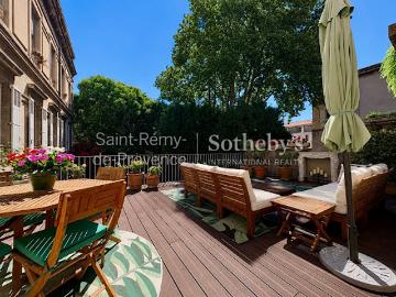 Vente Appartement 4 pièces 134.4 m2 Avignon