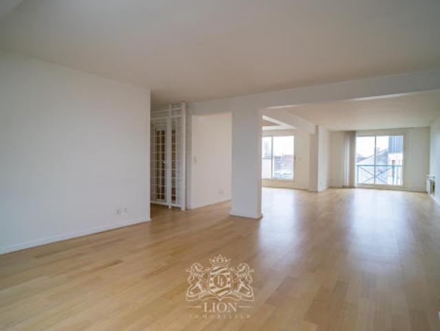 Vente Appartement 4 pièces 136.63 m2 Lille