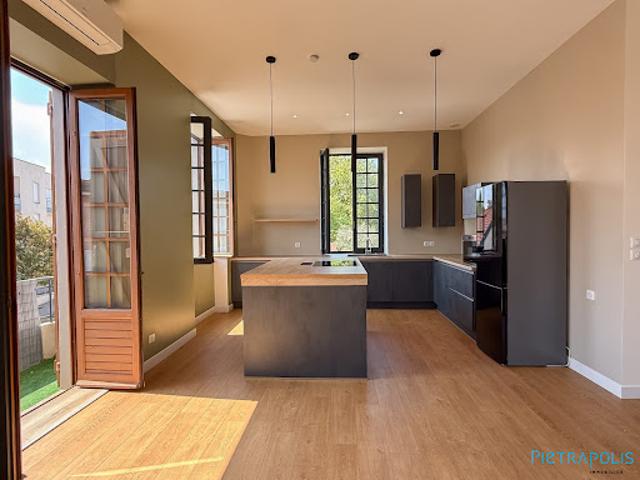 Vente Appartement 4 pièces 136 m2 Sathonay Camp