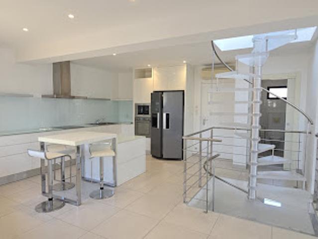 Vente Appartement 4 pièces 136 m2 Propriano