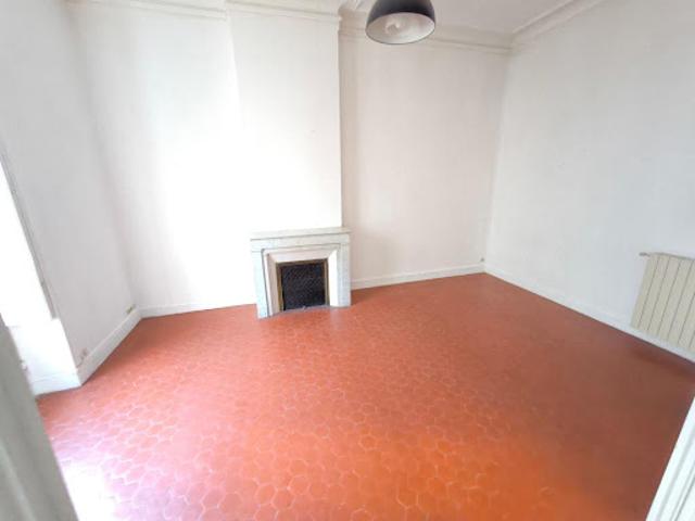 Vente Appartement 4 pièces 142 m2 Nimes