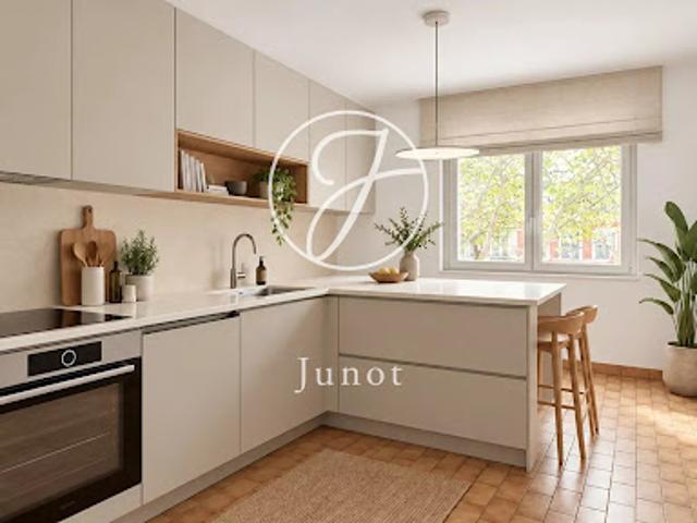 Vente Appartement 4 pièces 143.05 m2 Lille