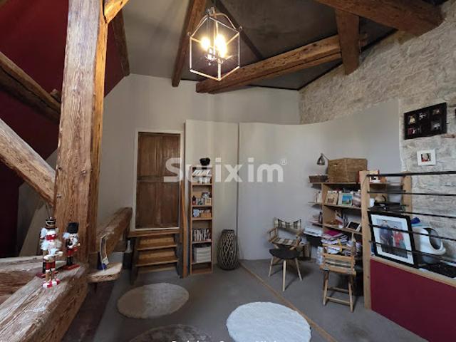 Vente Appartement 4 pièces 144.4 m2 Poligny