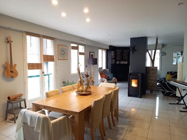 Vente Appartement 4 pièces 144 m2 Saint claude