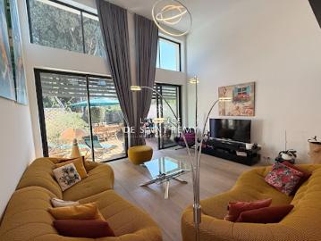 Vente Appartement 4 pièces 146.7 m2 Saint Rémy de Provence