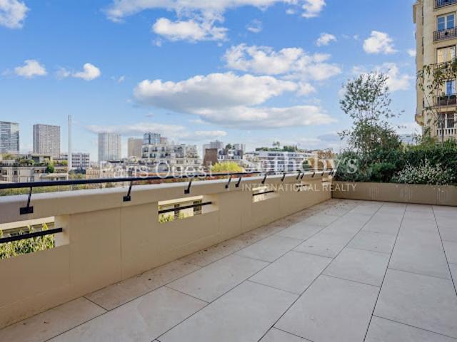 Vente Appartement 4 pièces 146.5 m2 Paris 16ème