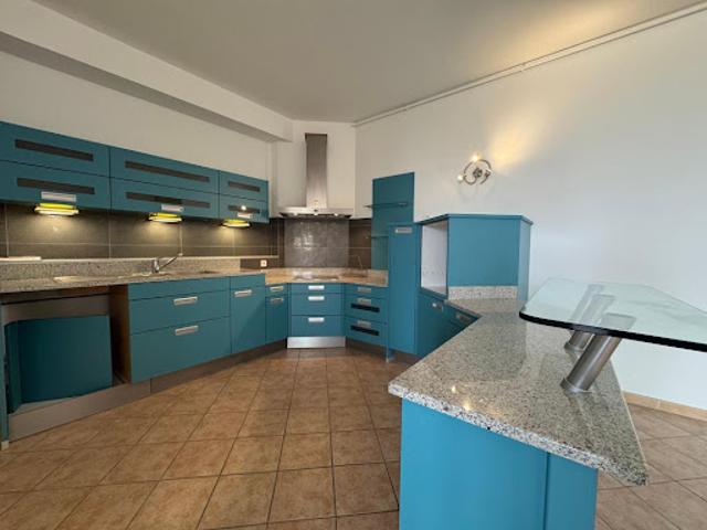 Vente Appartement 4 pièces 147.7 m2 Carpentras