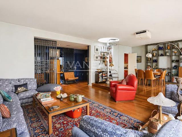 Vente Appartement 4 pièces 149.21 m2 Neuilly sur Seine