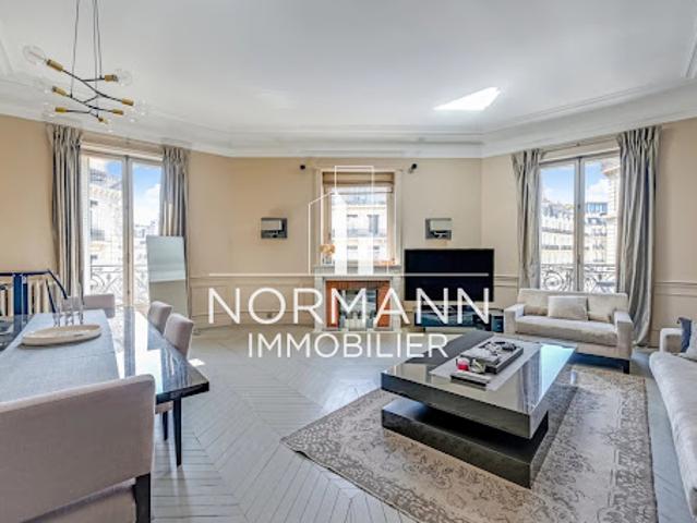Vente Appartement 4 pièces 151.34 m2 Paris 8ème