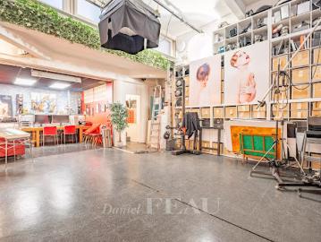 Auteuil Paris, Square Tolstoï - Cave, Cuisine équipée