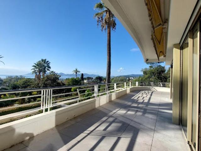 Vente Appartement 4 pièces 137 m2 Cannes