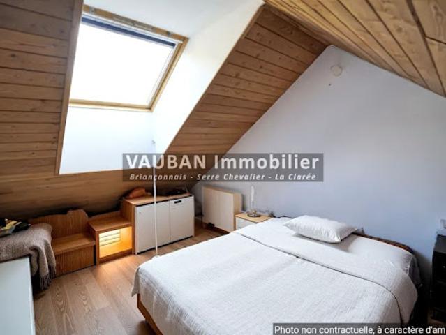Vente Appartement 4 pièces 159 m2 Saint Martin de Queyrières