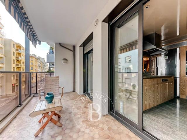 Vente Appartement 4 pièces 170.08 m2 Lyon 6ème