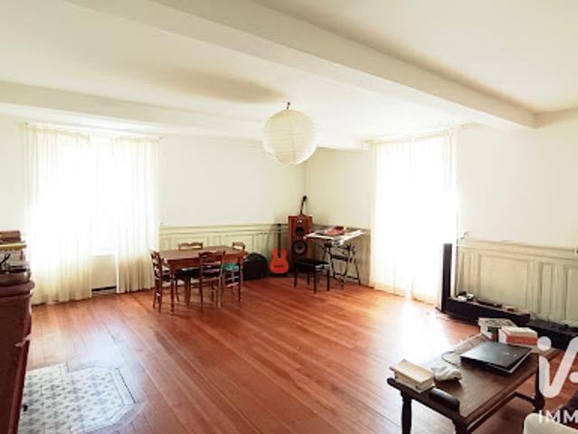Vente Appartement 4 pièces 313 m2 La Pacaudière