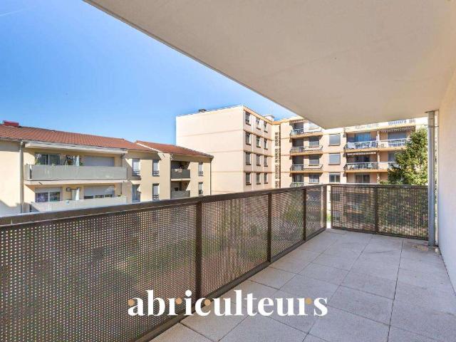 Vente appartement 4 pièces Vénissieux 69
