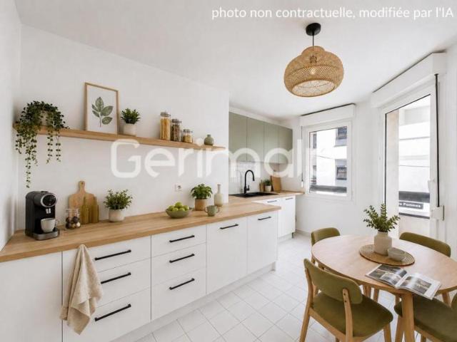 Vente Appartement 4 pièces + cuisine 82 m² 345 000