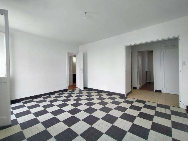 Vente appartement 4 pièces Le Mans Libération 72