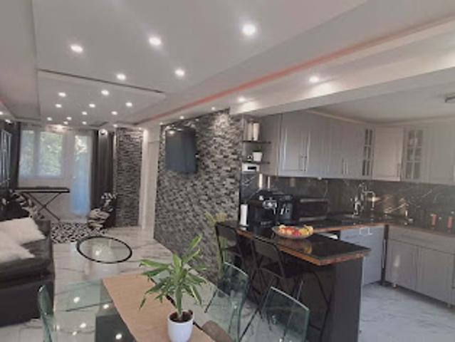 Vente Appartement 5 pièces 83 m2 Saint Cyr l'Ecole