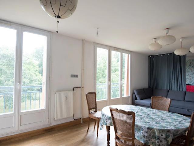 Vente Appartement 5 pièces 81.16 m2 Versailles