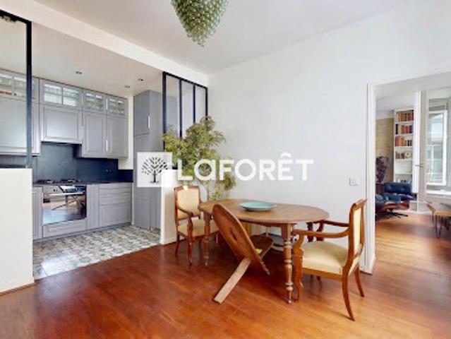 Vente Appartement 5 pièces 84.2 m2 Paris 10ème