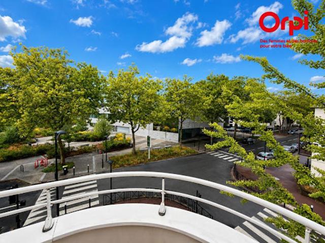 Vente Appartement 5 pièces 88.8 m2 Montigny le Bretonneux