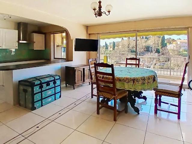 Vente Appartement 5 pièces 91 m2 Antibes