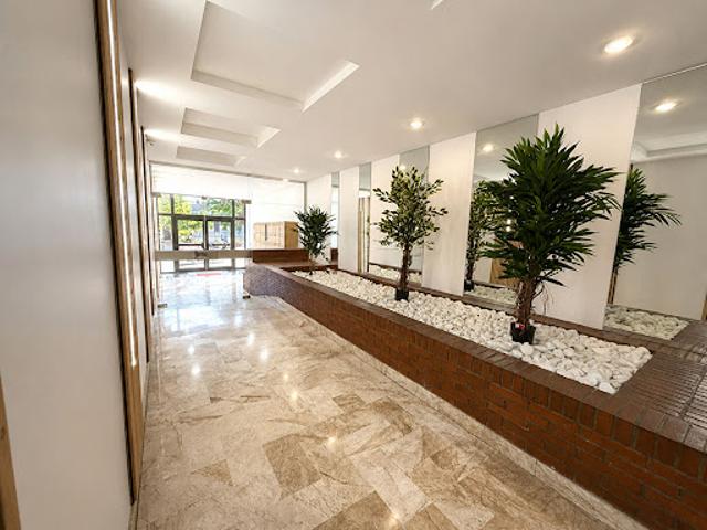 Vente Appartement 5 pièces 92.85 m2 Suresnes