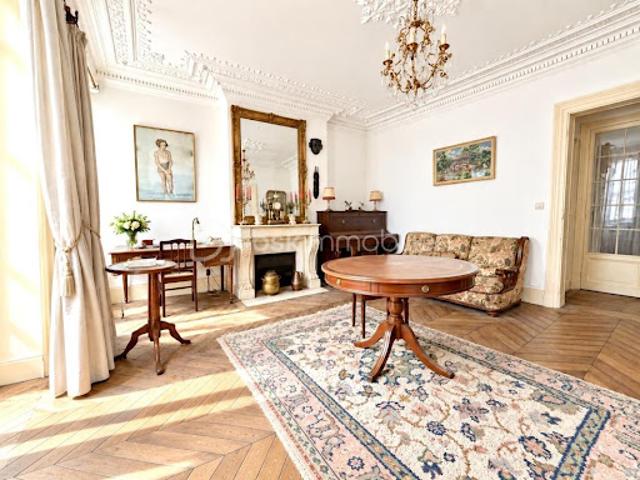 Vente Appartement 5 pièces 97.56 m2 Paris 9ème
