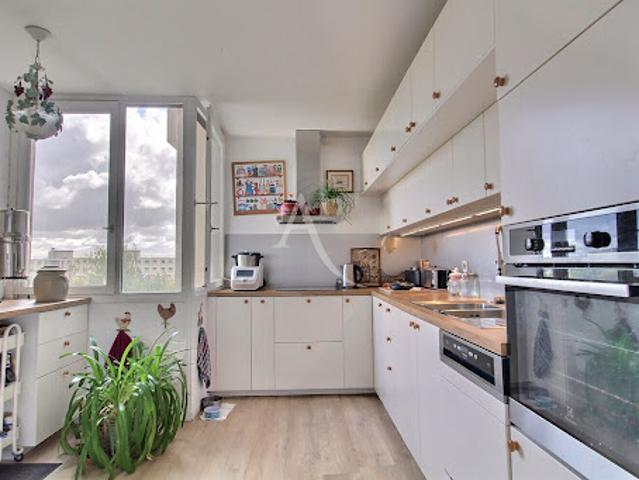 Vente Appartement 5 pièces 97.27 m2 Elancourt