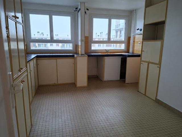 Vente Appartement 5 pièces 94.75 m2 Versailles