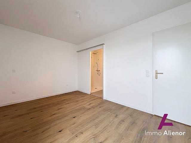 Vente Appartement 5 pièces 94 m2 Blanquefort