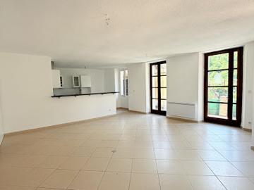 Vente Appartement 5 pièces 104 m2 Saint Sauveur sur Tinée