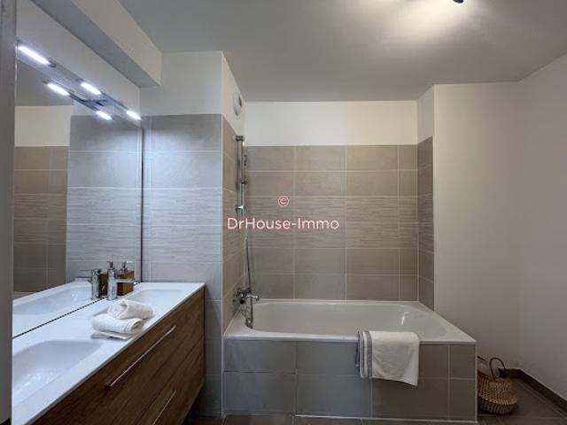 Vente Appartement 5 pièces 106.91 m2 Marseille 10ème