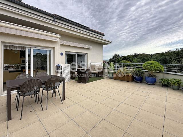 Vente Appartement 5 pièces 108.6 m2 Bron