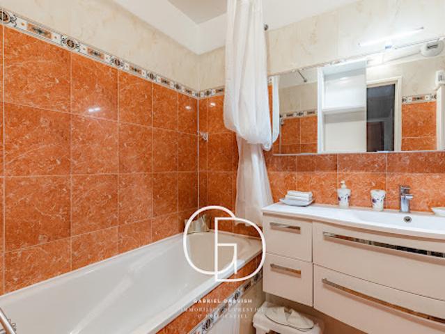 Vente Appartement 5 pièces 111 m2 Courbevoie