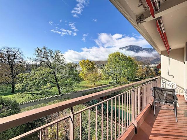 Vente Appartement 5 pièces 113.67 m2 Echirolles