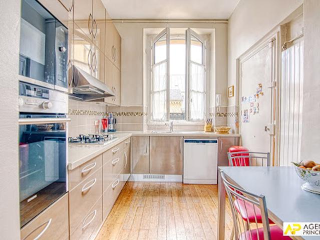 Vente Appartement 5 pièces 117.37 m2 Versailles
