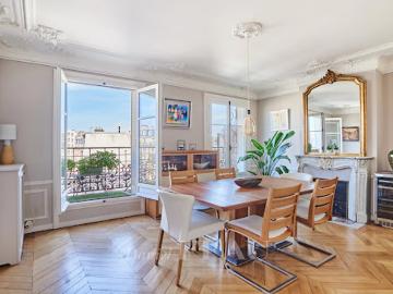 Auteuil Paris, Square Tolstoï - Balcon