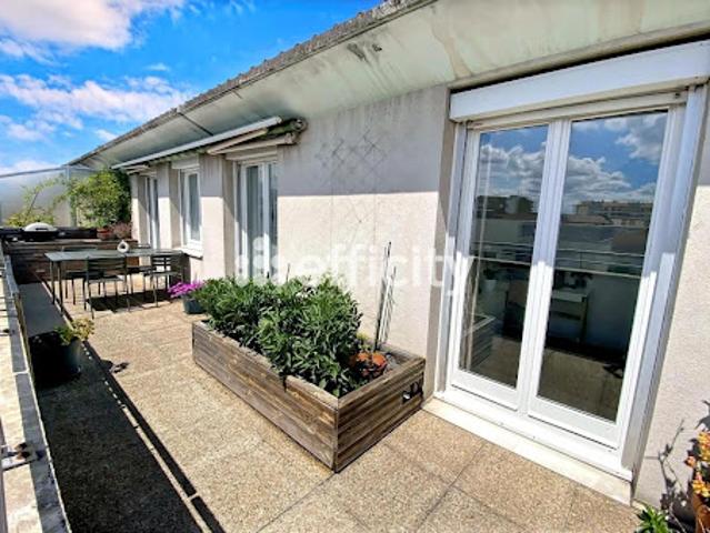 Vente Appartement 5 pièces 120.5 m2 Lyon 8ème