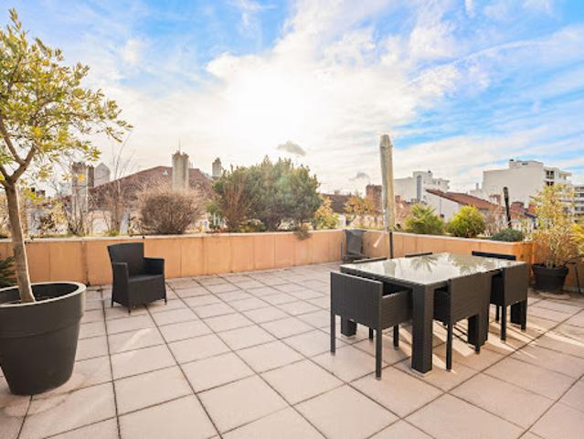 Vente Appartement 5 pièces 122.01 m2 Lyon 6ème