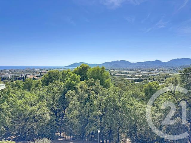 Vente Appartement 5 pièces 122.34 m2 Cannes la bocca