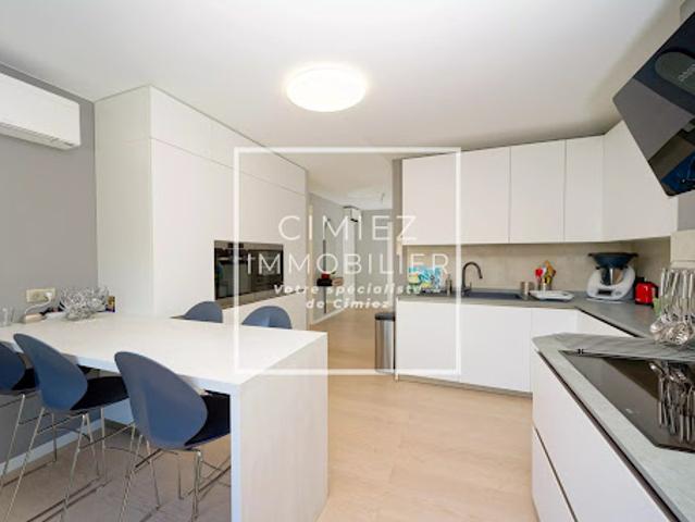 Vente Appartement 5 pièces 122.78 m2 Nice